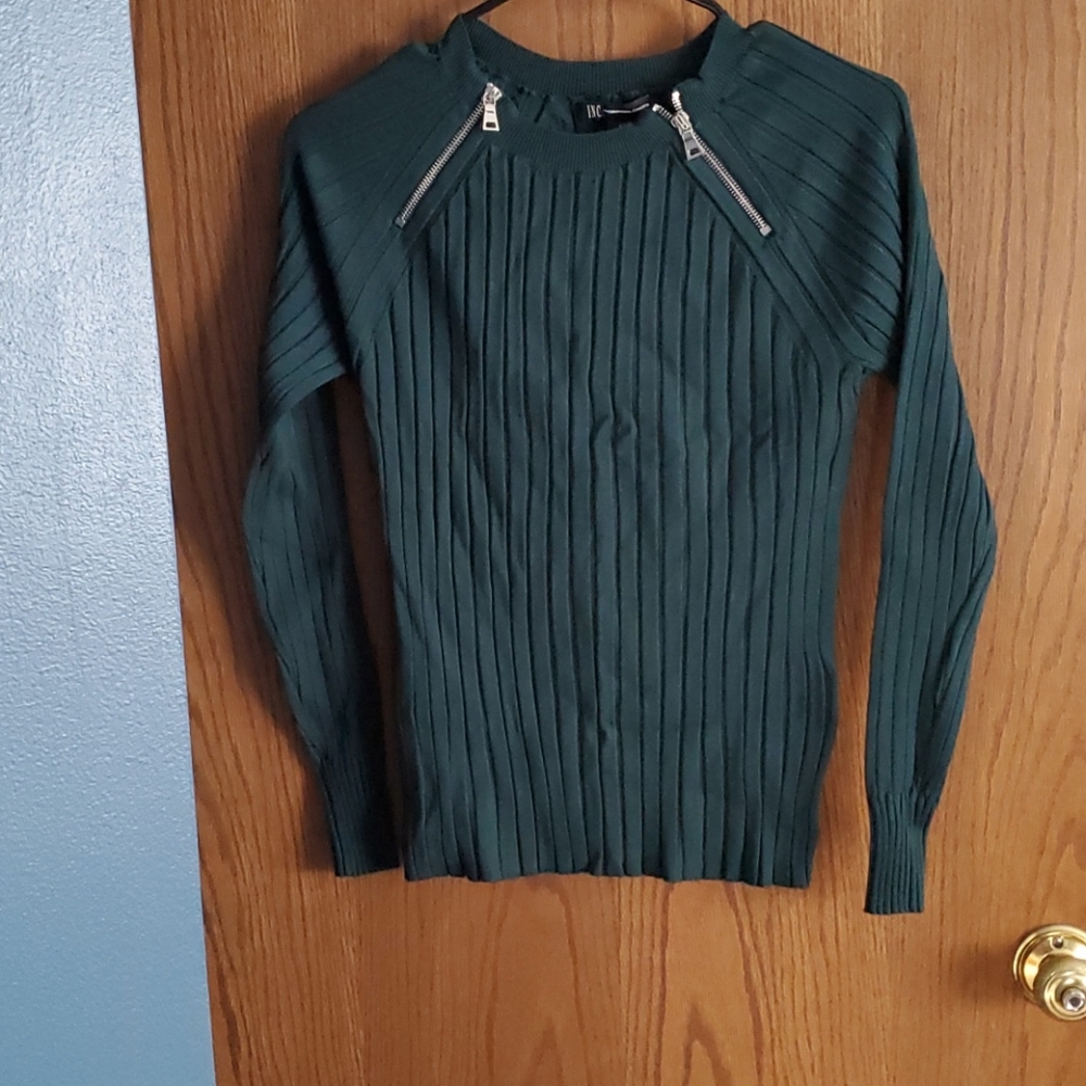 Forest green long sleeve tshirt